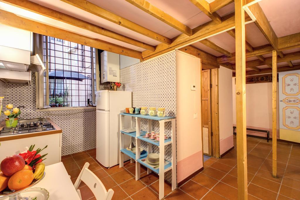 Casa Savelli Lägenhet Rom Exteriör bild