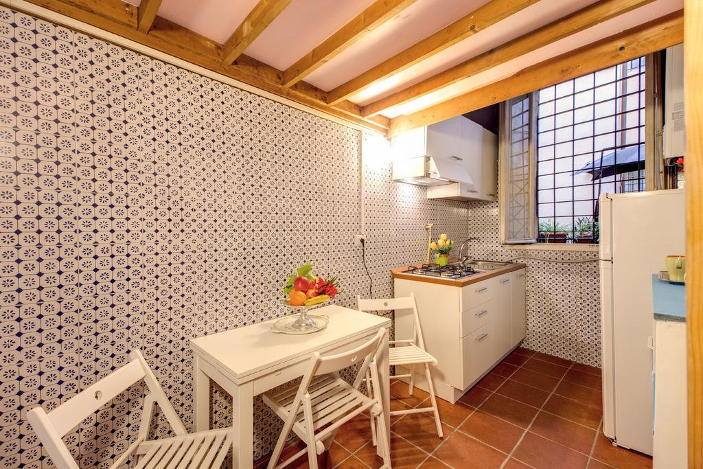 Casa Savelli Lägenhet Rom Exteriör bild